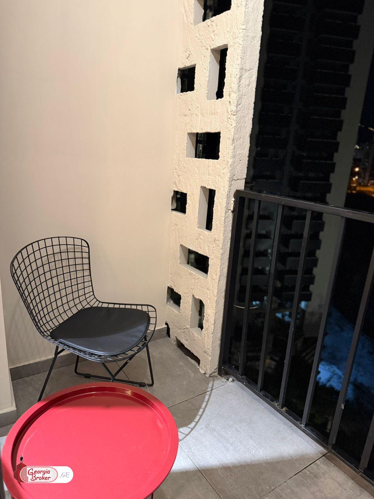 nearly repaired 3-room apartment for sale